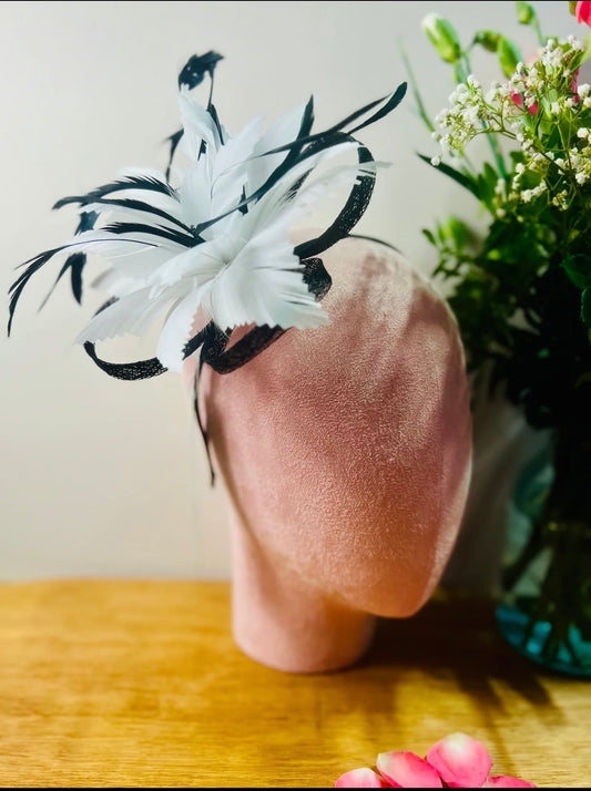 Yesenia Fascinator - Black/ Ivory