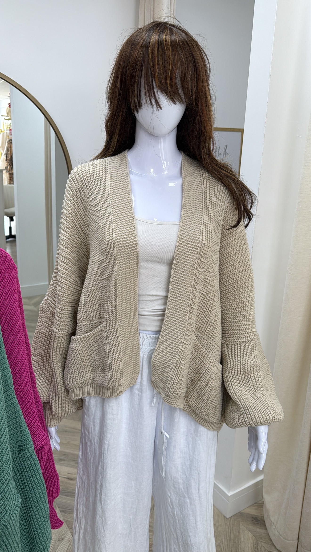 Short Balloon Sleeved Cardigans