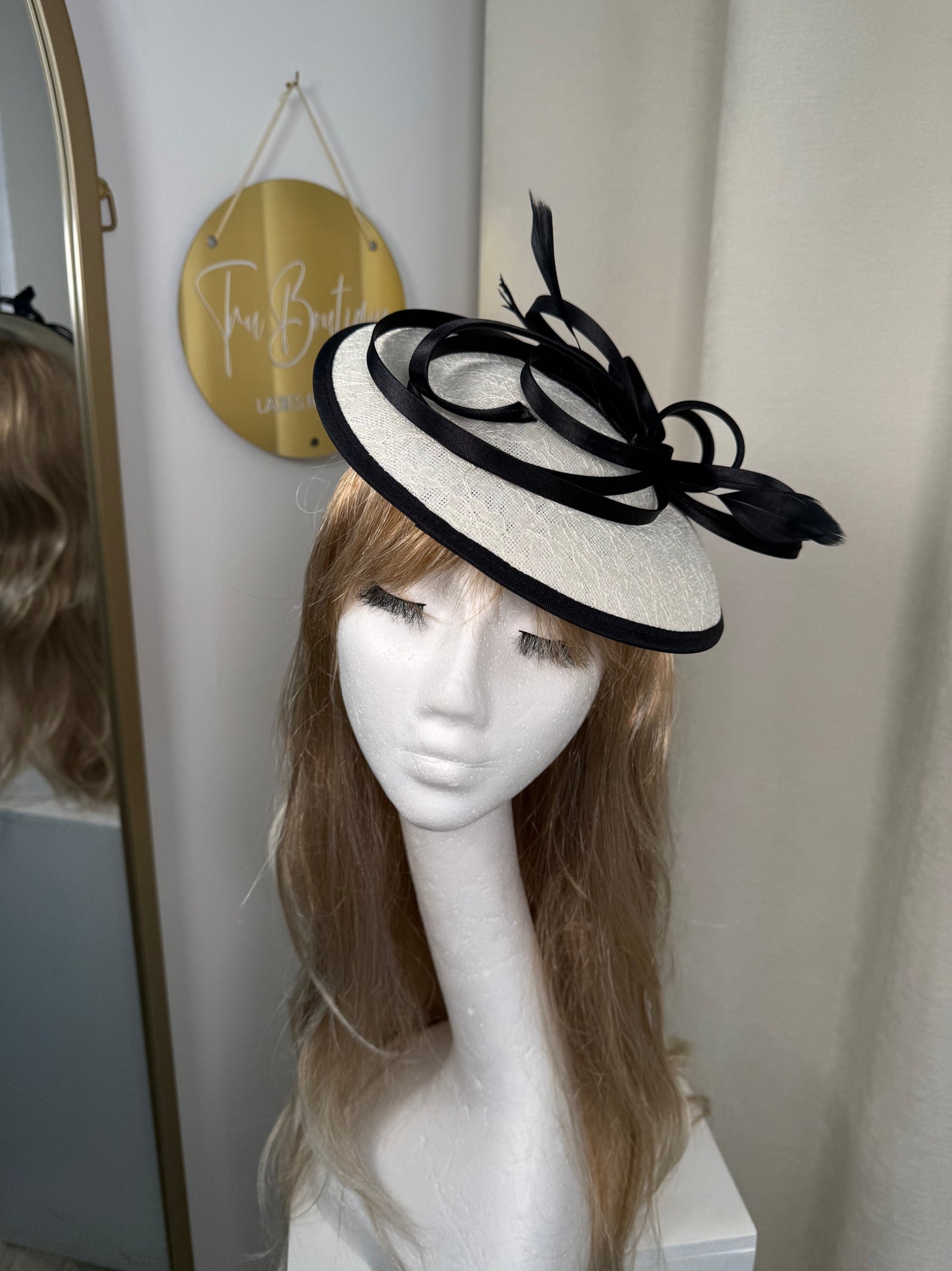 Carlotta Fascinator - Cream & Black