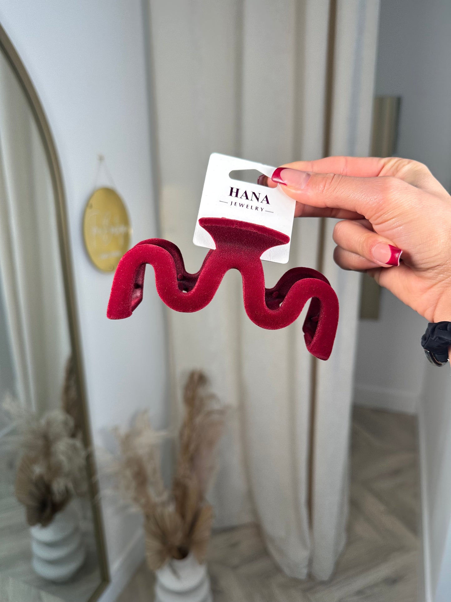 Penny Velour Claw Clip