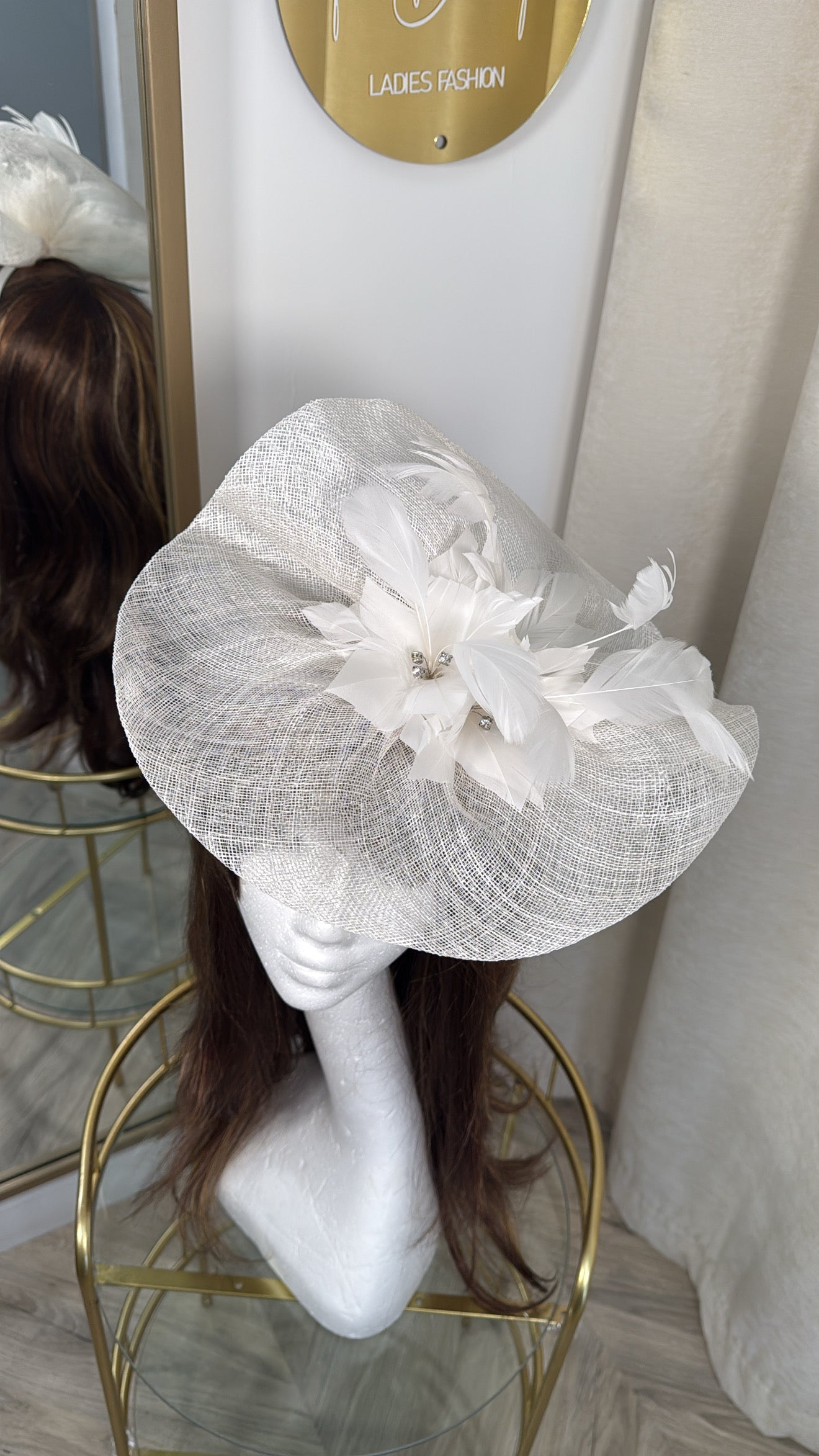 Oelna Fascinator - White
