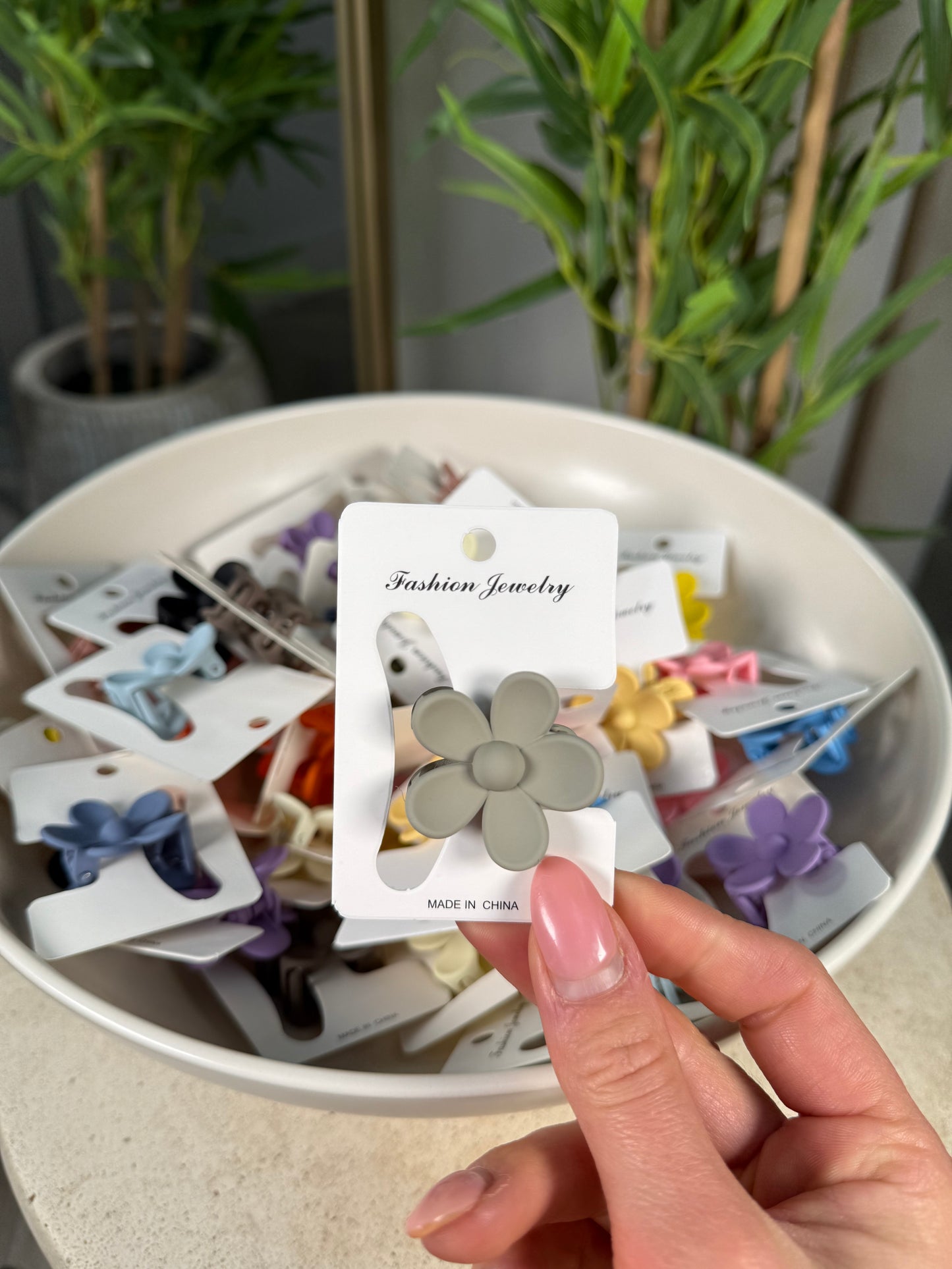 Mini Daisy Hair Clips (3 4 £4)