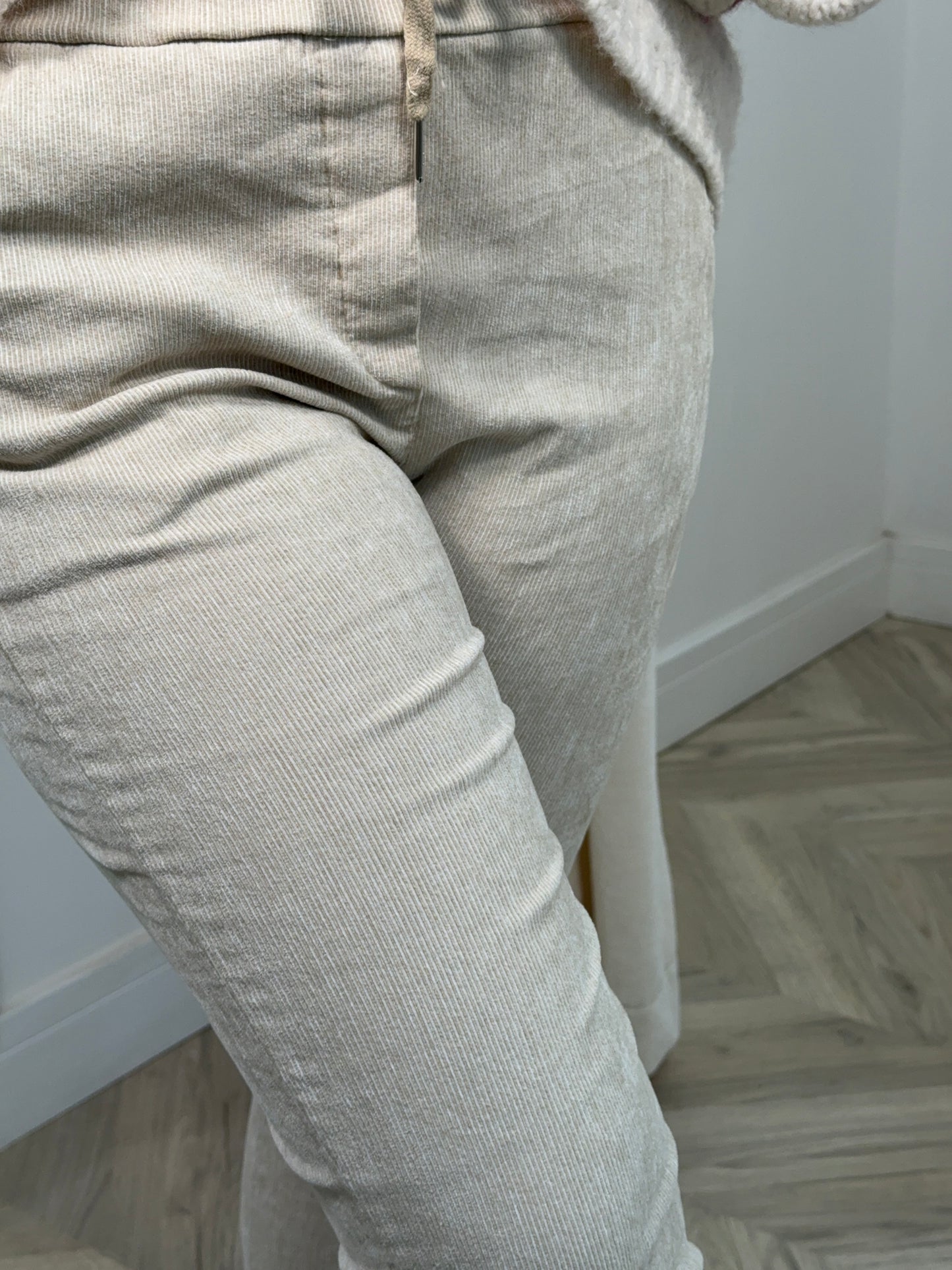 Cord Magic Pants - CREAM