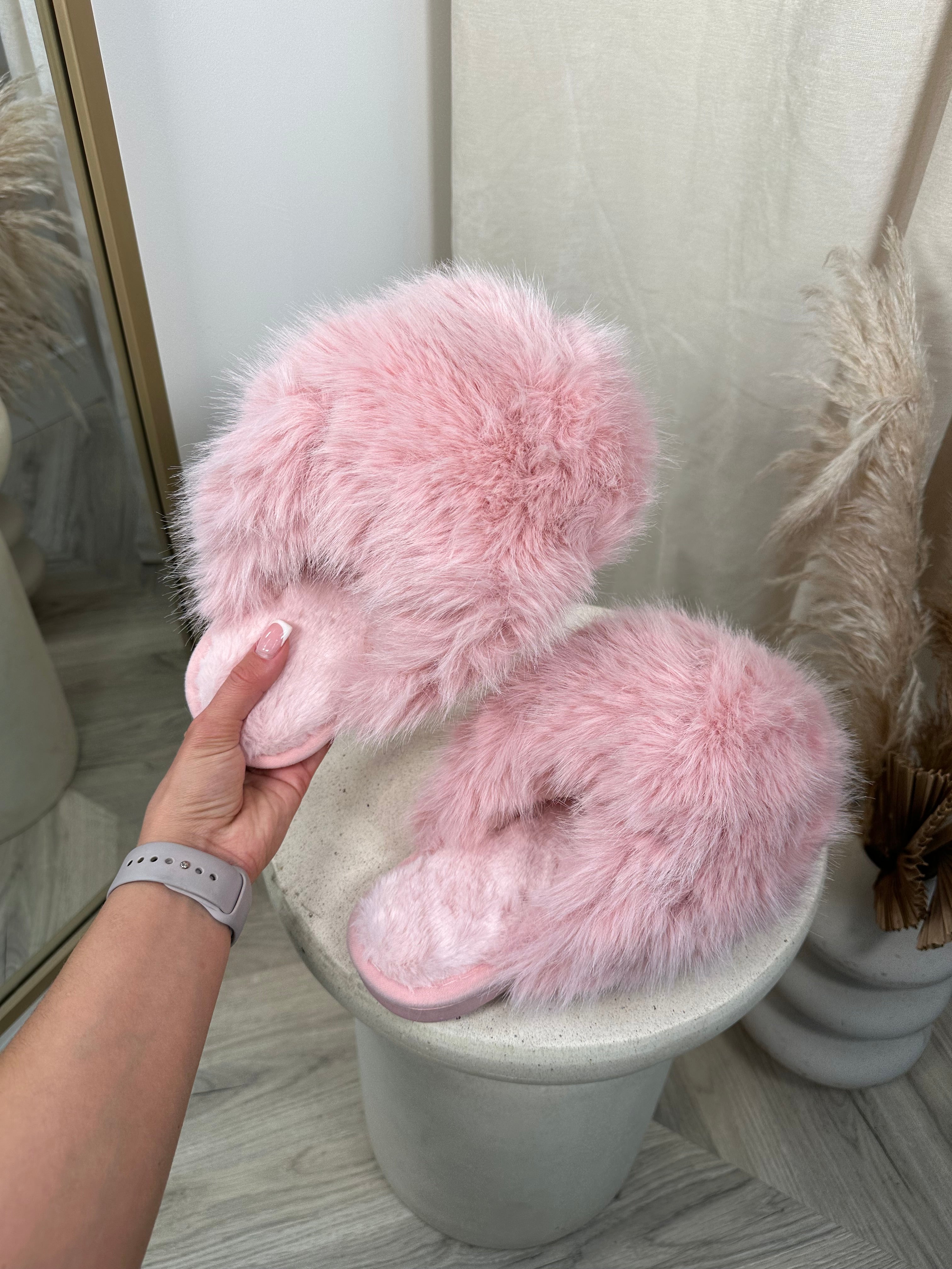 Extreme Fluffy Talulah Slippers BABY PINK