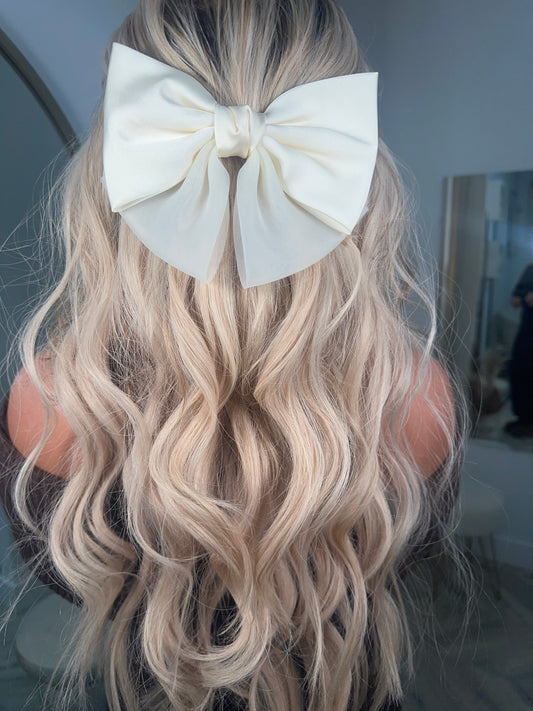 Short Tie Hair Bow - Mesh Cream