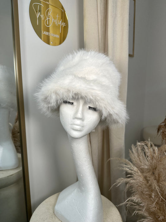 Fur Bucket Hat - White