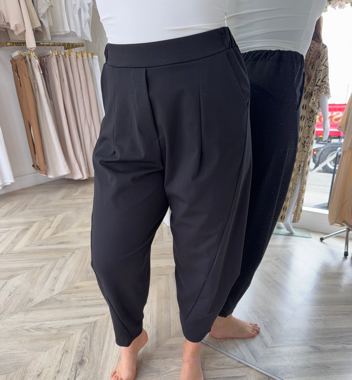 Penelope Balloon Trouser - Black