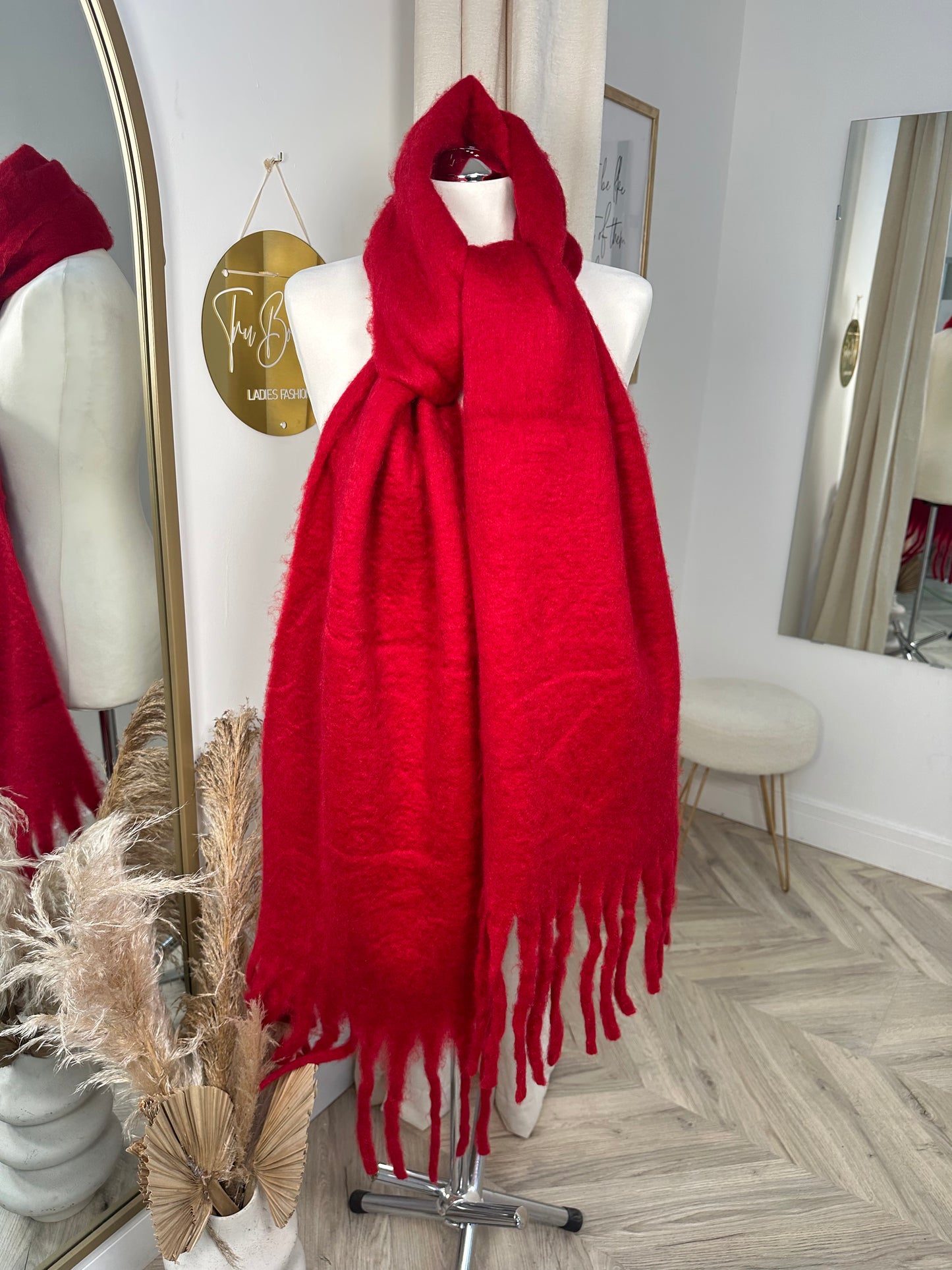 Thick Wool Tassle Scarf - Red