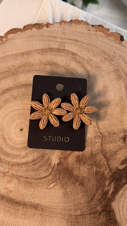 Sandy Spark Daisy Earrings - Tan