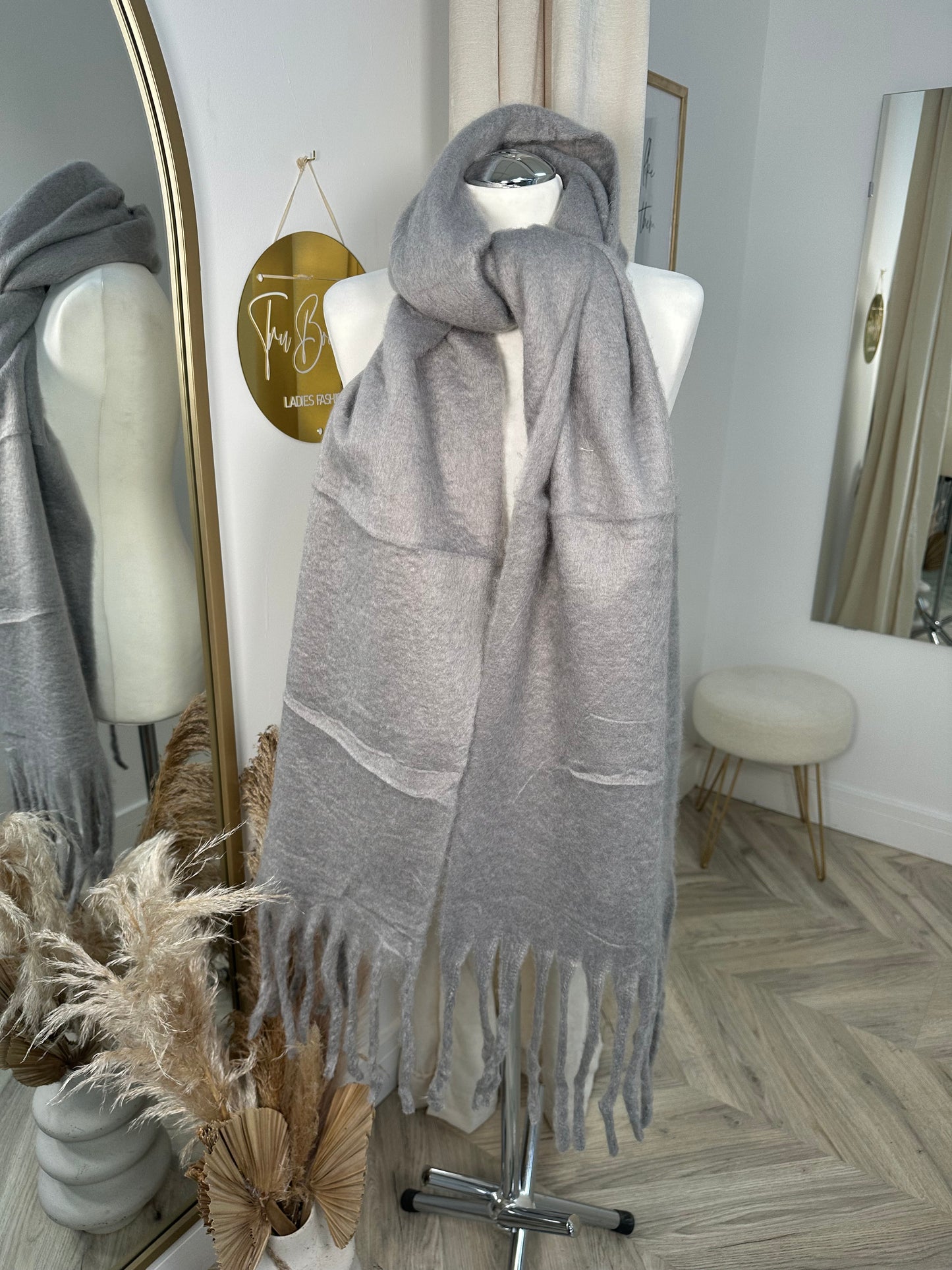 Thick Wool Tassle Scarf - Grey