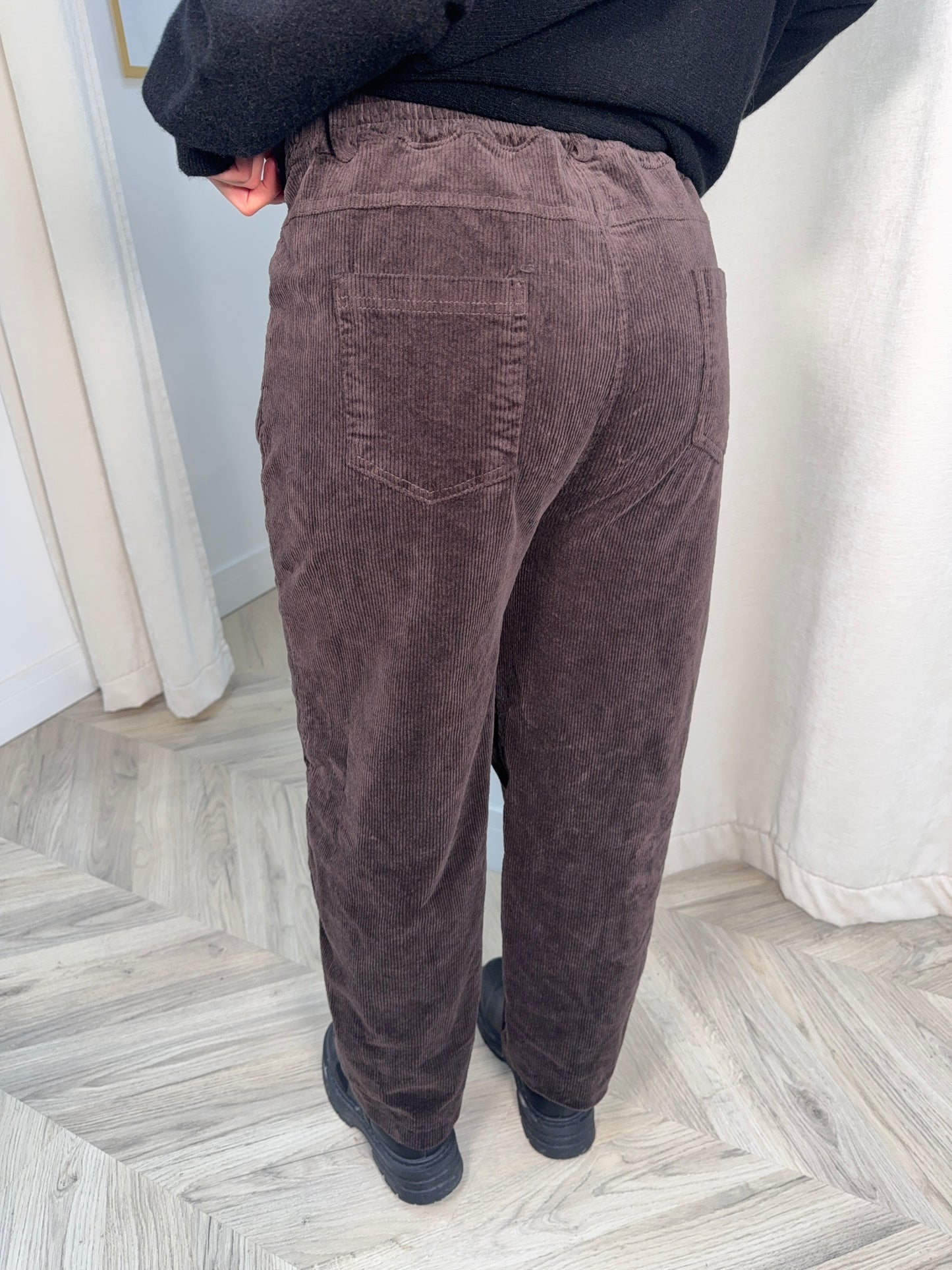 Bianca Balloon Style Suede Trousers - Dark Brown