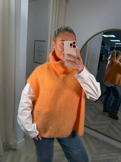 Matisse Knitted Vest - Orange