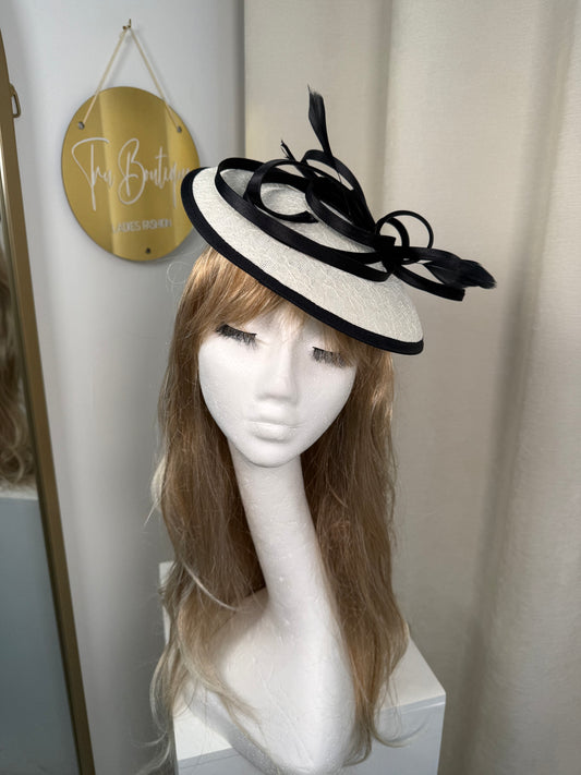 Carlotta Fascinator - Cream & Black