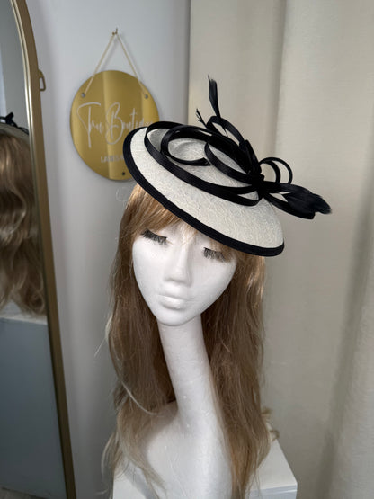 Carlotta Fascinator - Cream & Black