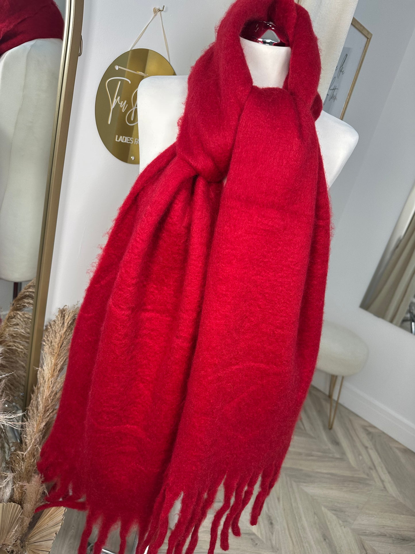 Thick Wool Tassle Scarf - Red