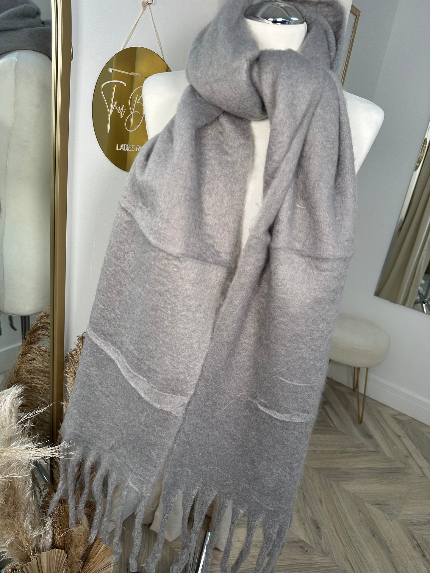 Thick Wool Tassle Scarf - Grey