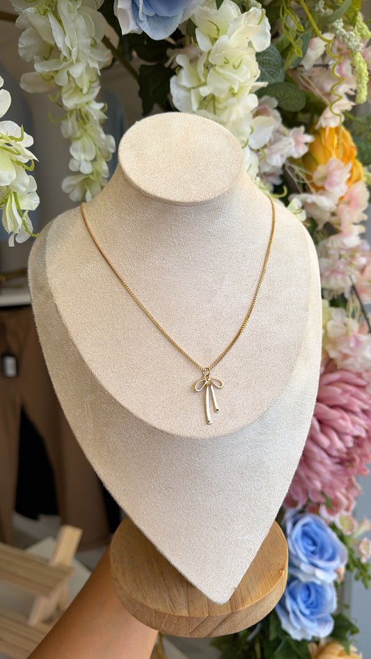 Dainty Bow Gold Necklace