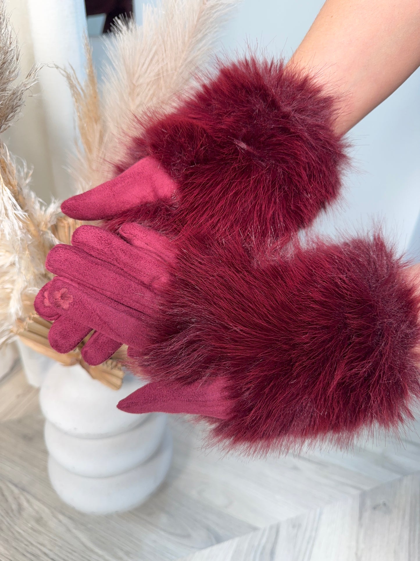 Glacé Fur Gloves - Burgundy