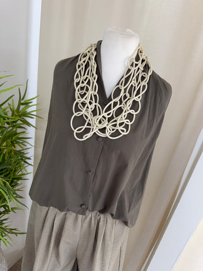 Salty Hoop Necklace - Cream