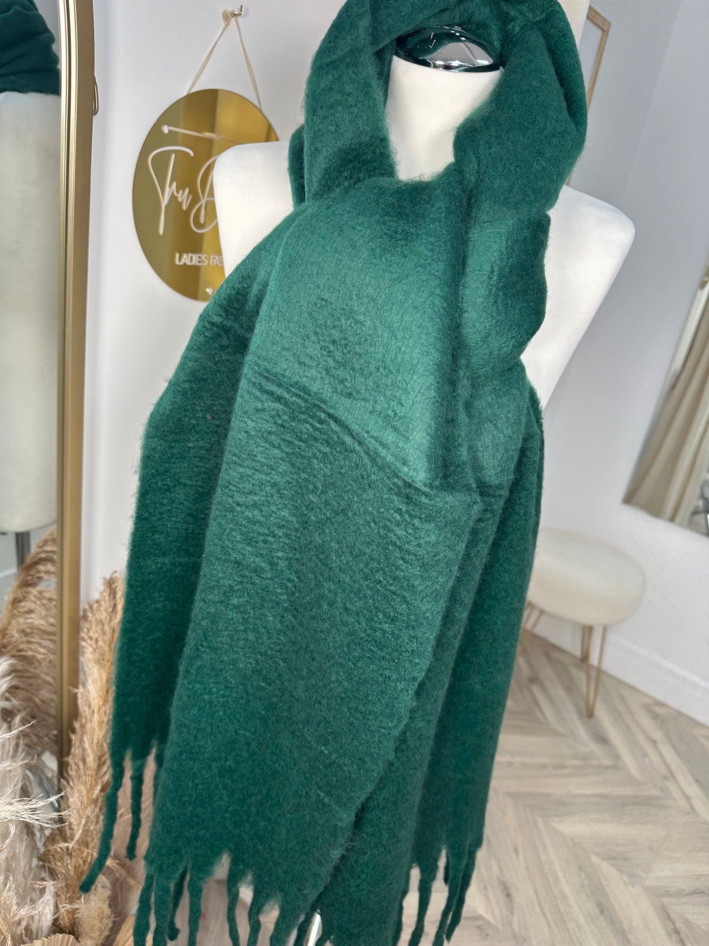 Thick Wool Tassle Scarf - Green